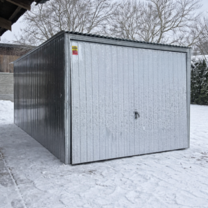 Garaż blaszany 3x5- garaż z materiałów II gatunku, spad dachu na tył, brama podnoszona do góry