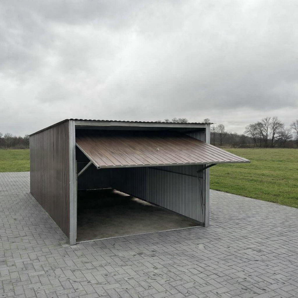 Garaż blaszany 3x5- blacha w kolorze drewnopodobnym orzech, spad dachu na tył, brama podnoszona do góry - obrazek 3